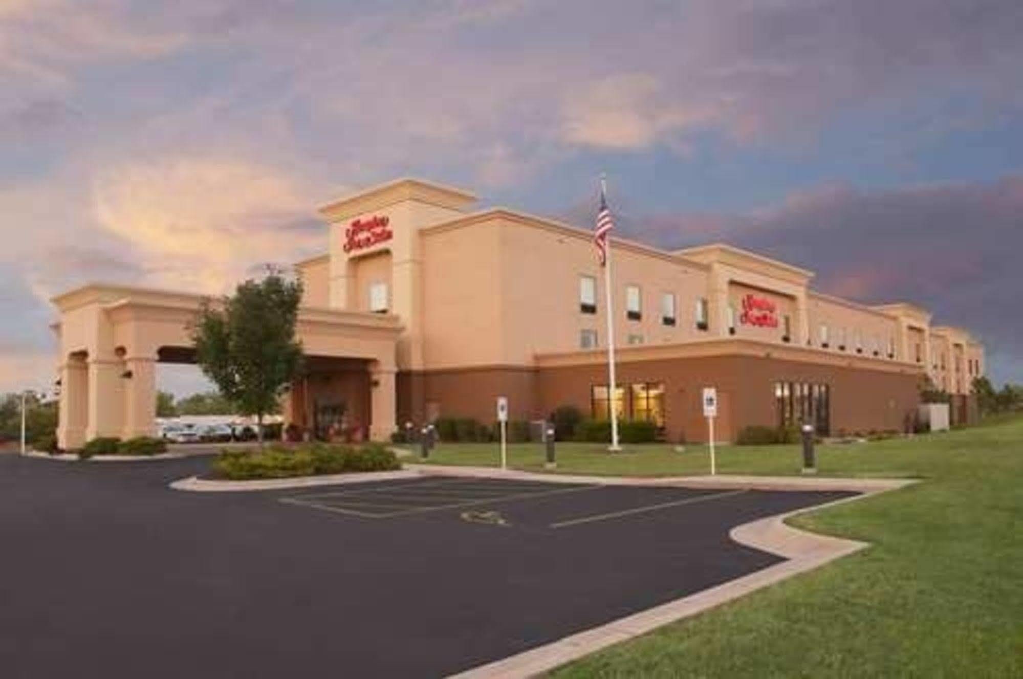 Hampton Inn & Suites Grand Rapids-Airport 28Th St Cascade Exterior foto